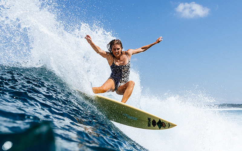 ripcurl_surfer